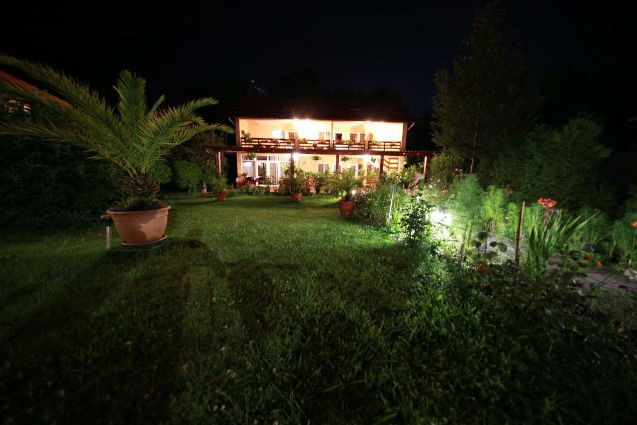 Pensiunea Criveanu Horezu Exterior photo